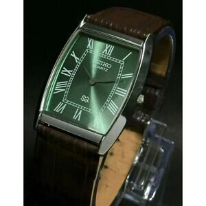 Vintage Style Seiko Quartz Mens Silver Watch & Green accents W/Leather Strap